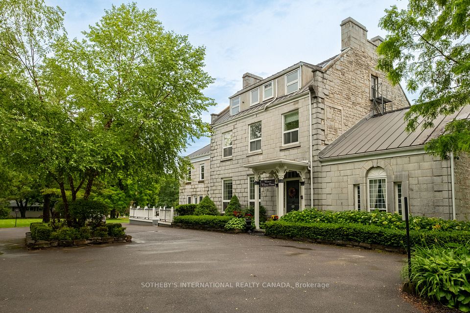 8 Starr Place, Kingston, ON K7L 4V1