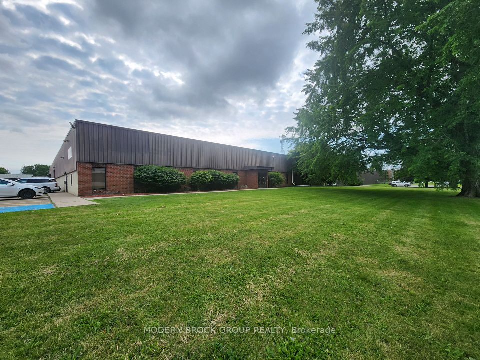 1325 California Avenue Unit 1, Brockville, ON K6V 5V5