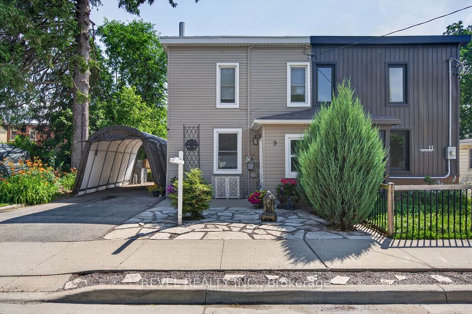 Semi-Detached at 9 Davidson Street, Cambridge, ON N1S 2T8, Cambridge