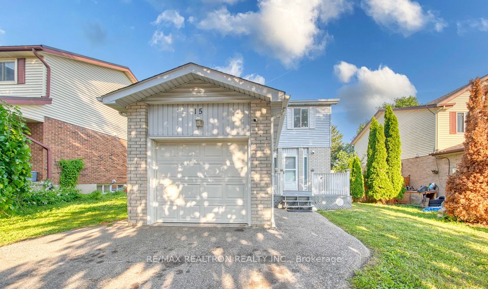 Detached at 15 Glendan Court, Cambridge, ON N1R 7N4, Cambridge