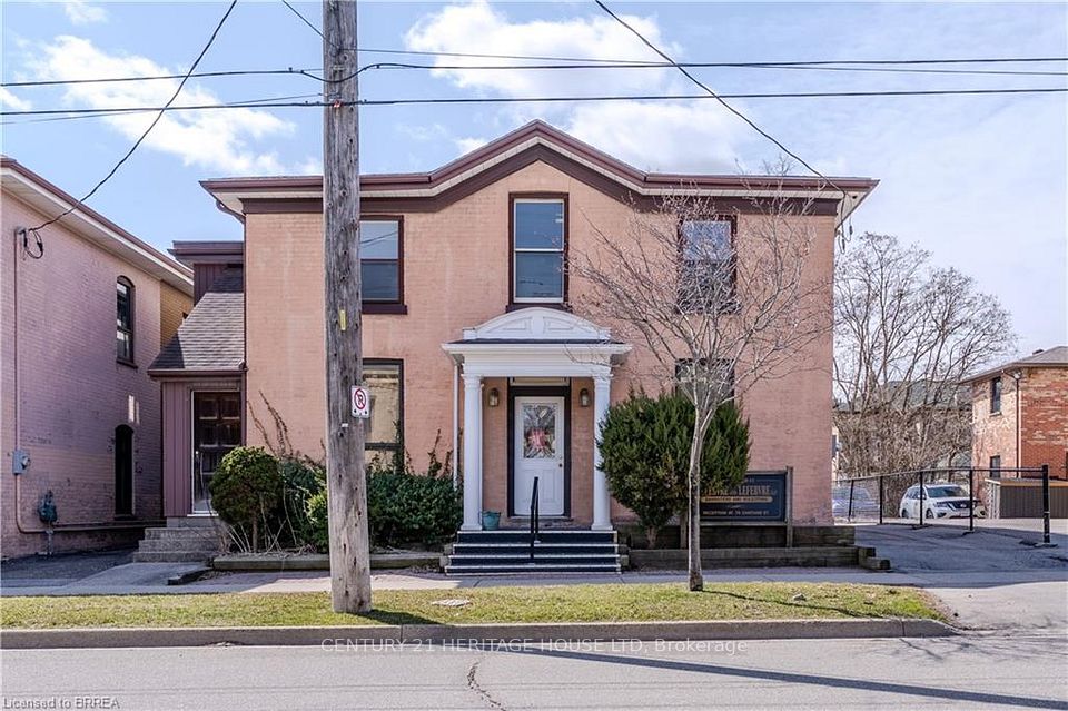 73 Chatham Street, Brantford, ON N3T 2P2