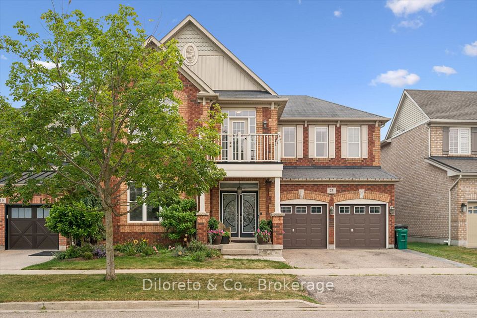 Detached at 23 Lands Court, Cambridge, ON N3C 0B7, Cambridge