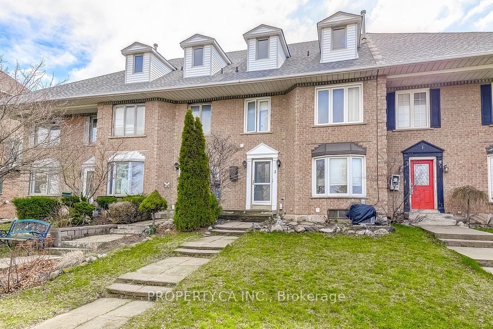 Att/Row/Townhouse at 3 Waterford Crescent, Hamilton, ON L8E 4Z8, Hamilton
