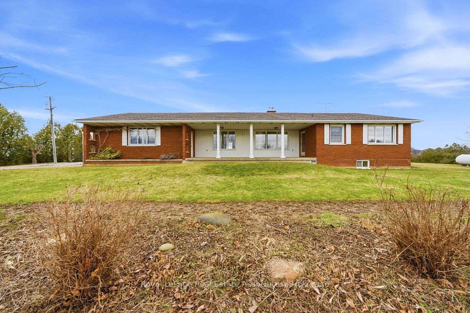 Farm at 1137 Ridge Road, Hamilton, ON L8J 2X5, Hamilton