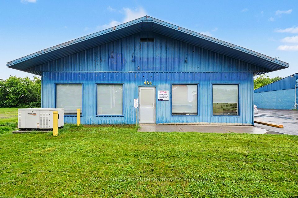 635 Nelson Street, Pembroke, ON K8A 3P3