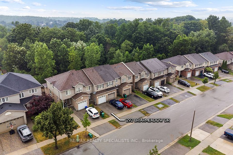 Att/Row/Townhouse at 292 Briarmeadow Drive, Kitchener, ON N2A 4L1, Kitchener