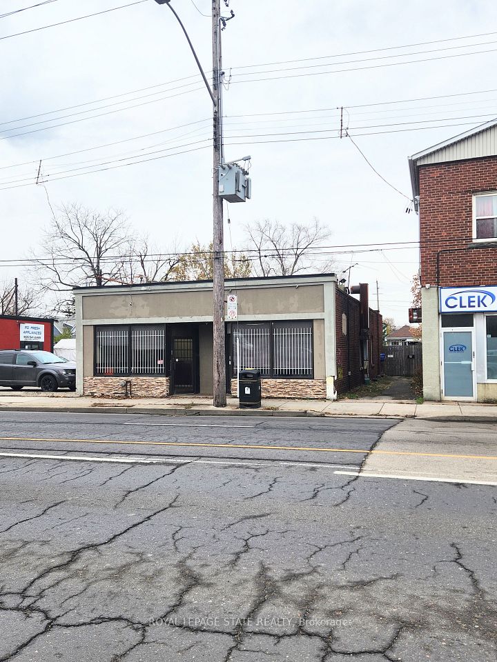 1342 Barton Street E, Hamilton, ON L8H 2W3
