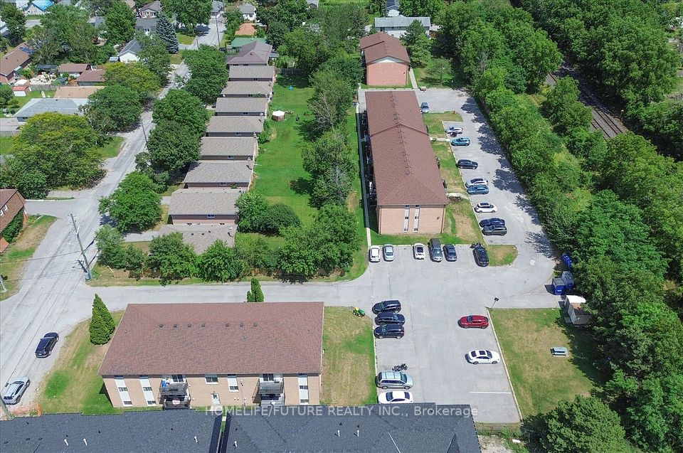 35 Union Street, Belleville, ON K8P 2B5