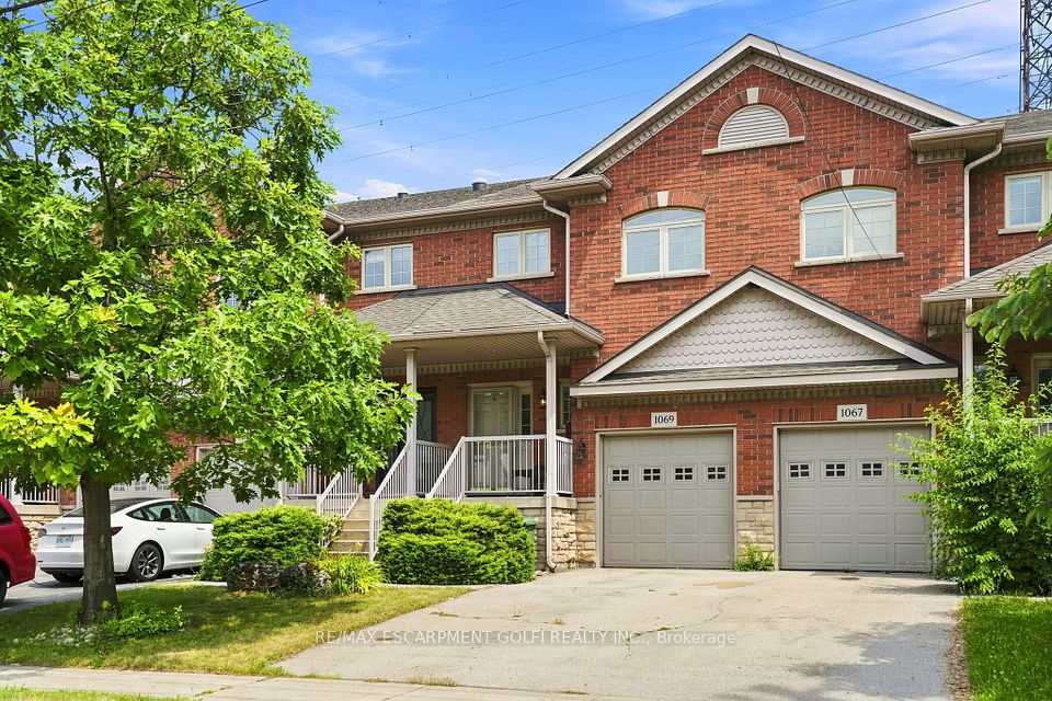 Att/Row/Townhouse at 1069 Beach Boulevard, Hamilton, ON L8H 6Z9, Hamilton