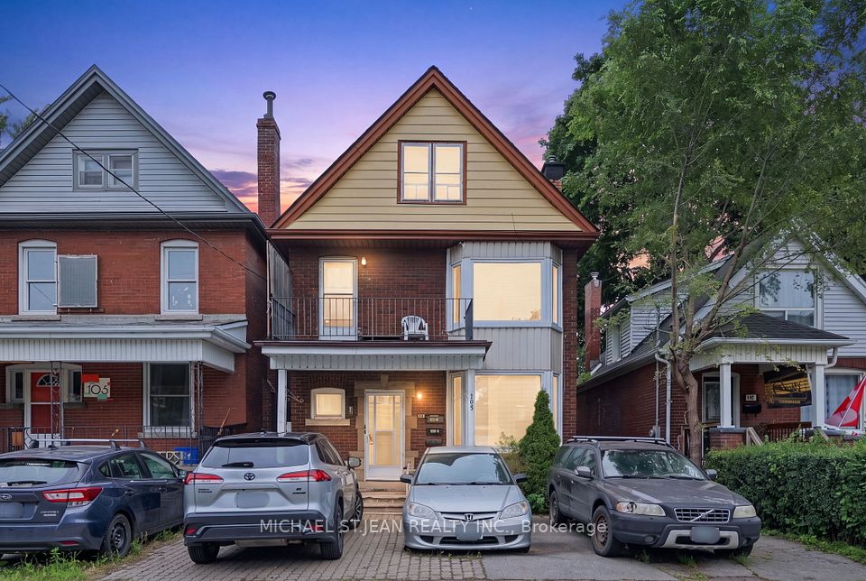 105 Rosemont Avenue, Hamilton, ON L8L 2M6