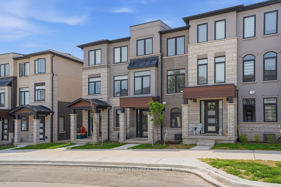 Att/Row/Townhouse at 155 Equestrian Way 33, Cambridge, ON N3E 0E8, Cambridge