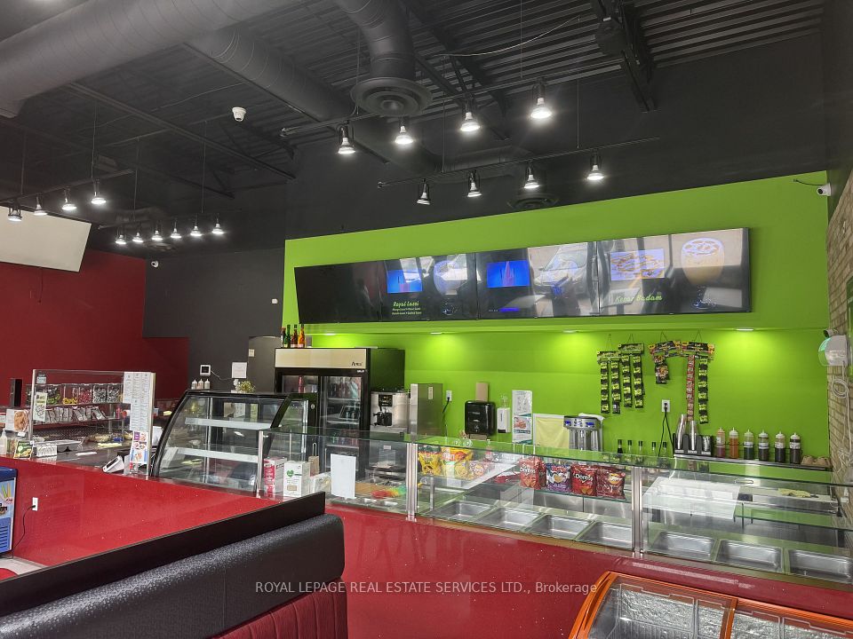 204 Silvercreek Parkway N 2&3, Guelph, ON N1H 7P7