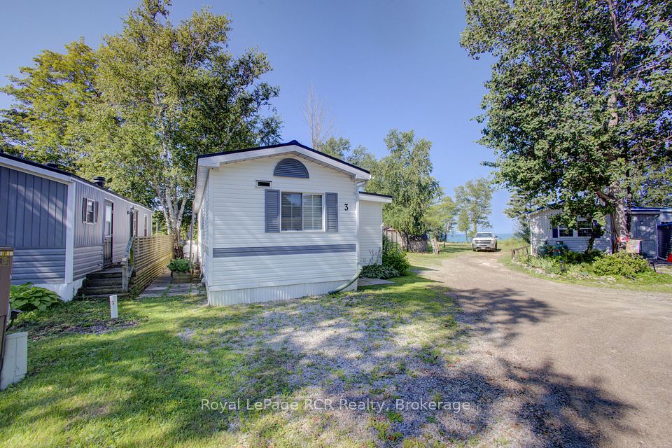 79681 Bluewater Highway 21 3 Maple St, Central Huron, ON N7A 3X8 at 79681 Bluewater Highway 21 3 Maple St, Central Huron, ON N7A 3X8, Central Huron, ON, N7A 3X8