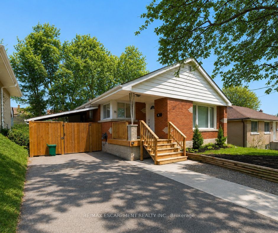 Detached at 76 Glenview Avenue Lower, Cambridge, ON N1R 2W2, Cambridge