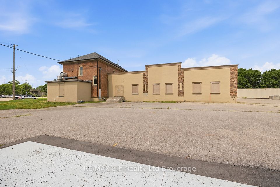 95 VICTORIA Street S, Woodstock, ON N4S 3K2