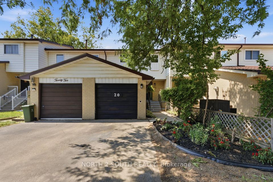 Att/Row/Townhouse at 20 Gledhill Crescent, Hamilton, ON L9C 6H4, Hamilton
