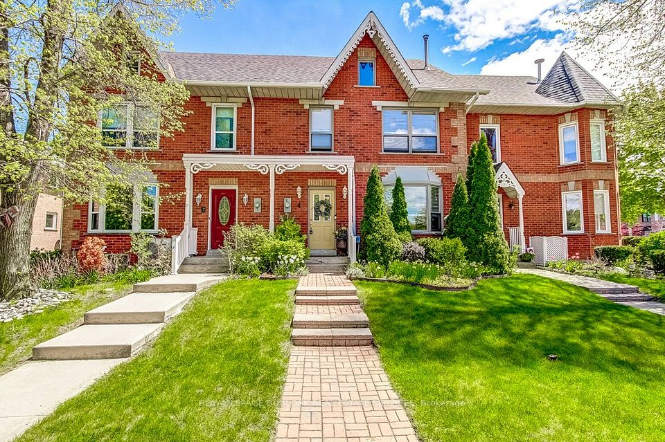 Att/Row/Townhouse at 4 Edgewater Drive, Hamilton, ON L8E 4Z3, Hamilton