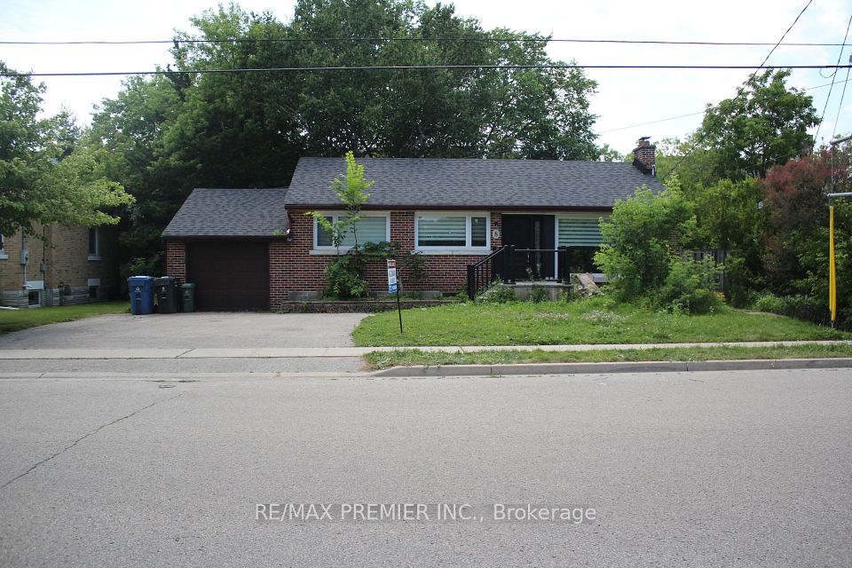 Detached at 8 Marlborough Road Bsmt, Guelph, ON N1E 3X2, Guelph