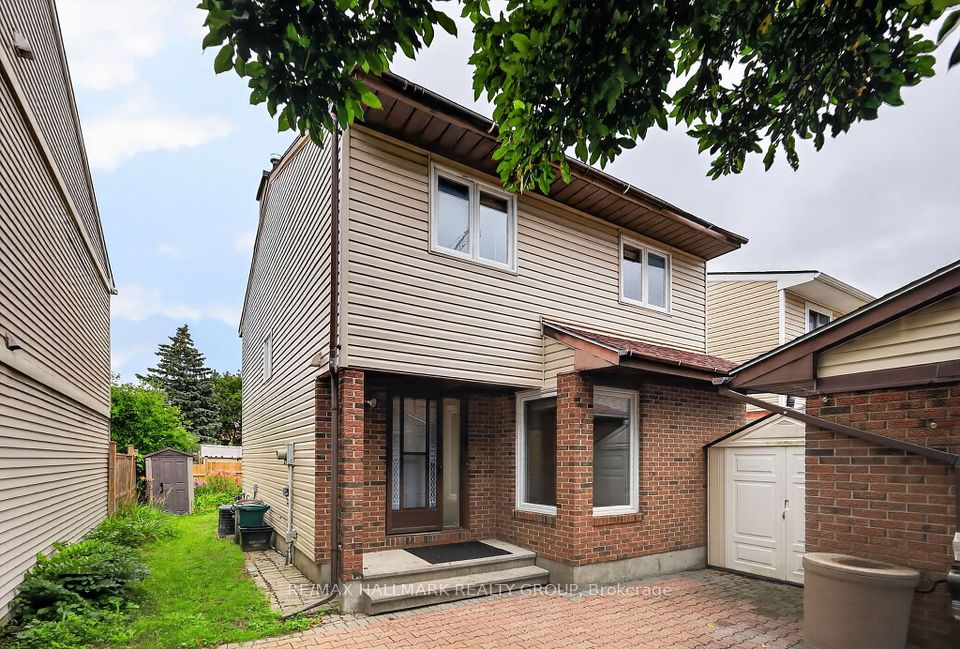 704 Malibu Terrace, Mooneys Bay - Carleton Heights and Area, ON K2C 3T8 at 704 Malibu Terrace, Mooneys Bay - Carleton Heights and Area, ON K2C 3T8, Mooneys Bay - Carleton Heights and Area, ON, K2C 3T8
