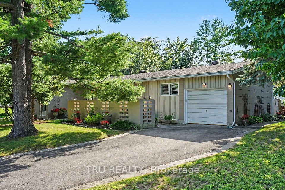 1174 Cameo Drive, Belair Park - Copeland Park and Area, ON K2C 1Y7 at 1174 Cameo Drive, Belair Park - Copeland Park and Area, ON K2C 1Y7, Belair Park - Copeland Park and Area, ON, K2C 1Y7