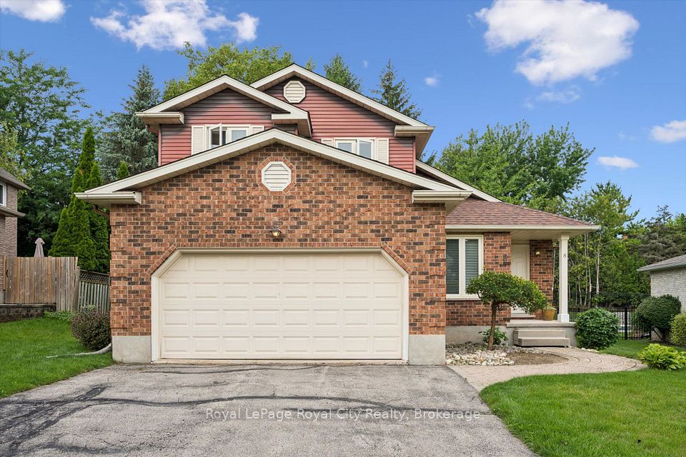 Detached at 8 MOLLISON Court, Guelph, ON N1C 1A7, Guelph