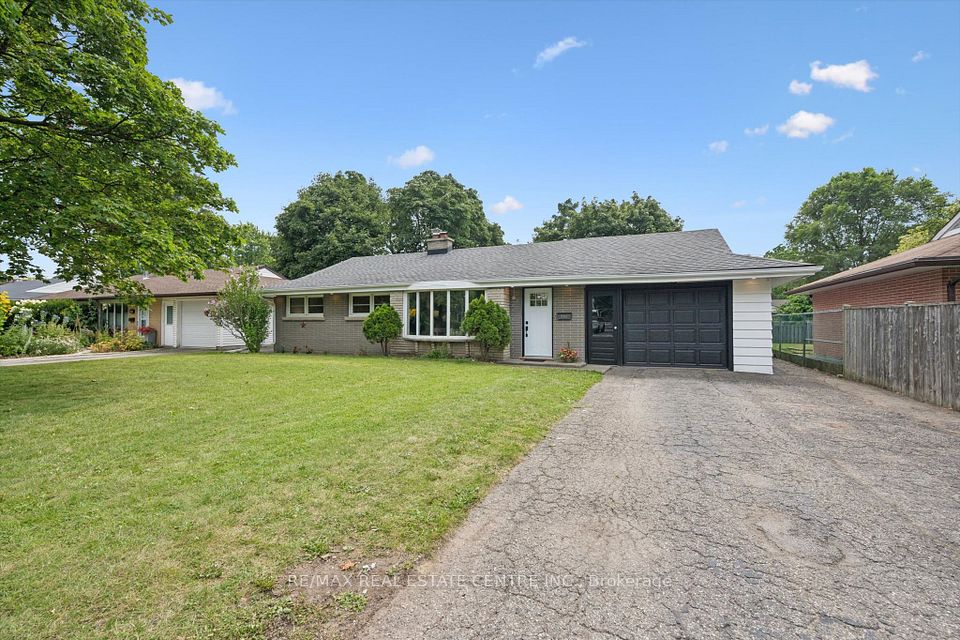 Detached at 534 Bishop Street N, Cambridge, ON N3H 2K5, Cambridge
