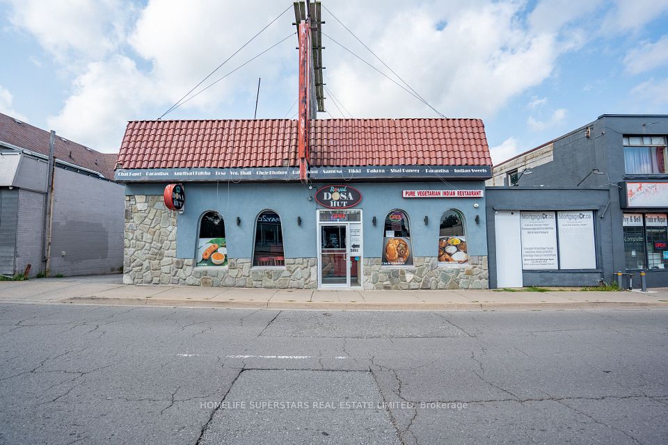 5991 Lundys Lane E, Niagara Falls, ON L2G 1T2