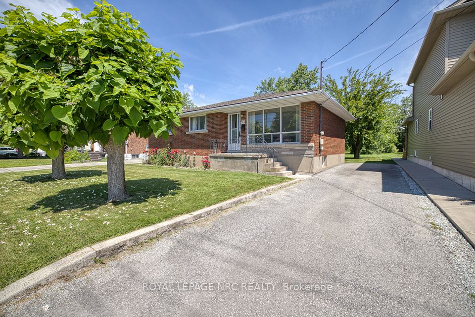 409 Broadway Avenue, Welland, ON L3C 5M3 at 409 Broadway Avenue, Welland, ON L3C 5M3, Welland, ON, L3C 5M3