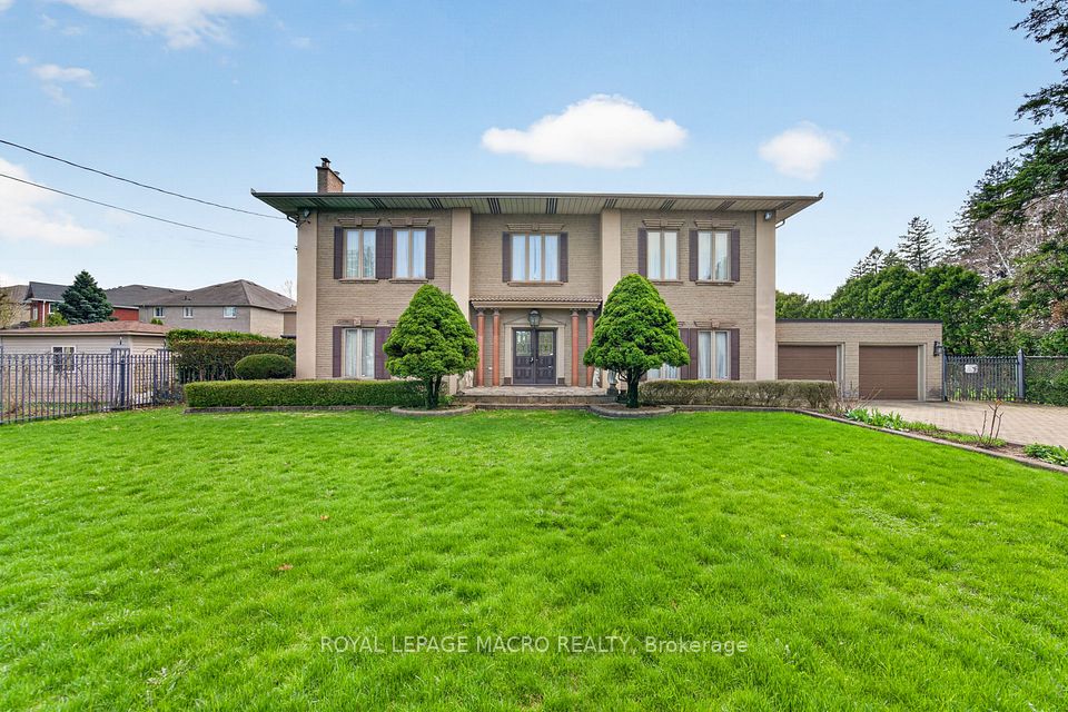 Detached at 213 Stone Church Road W, Hamilton, ON L9B 1A2, Hamilton