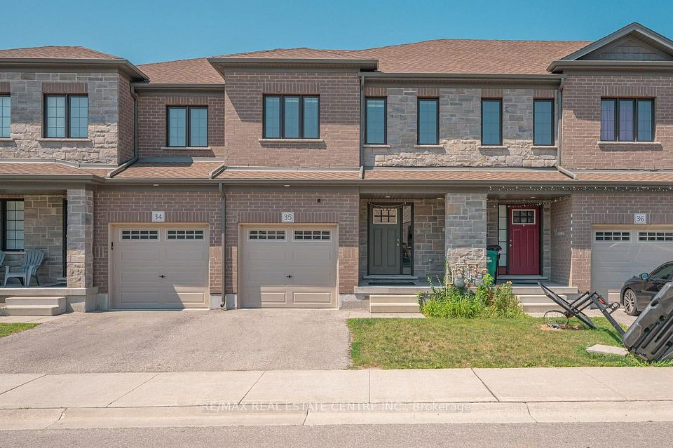 Att/Row/Townhouse at 135 Hardcastle Drive 35, Cambridge, ON N1S 0B6, Cambridge