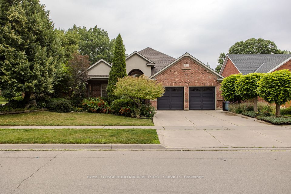 Detached at 54 Waterwheel Crescent, Hamilton, ON L9H 7B7, Hamilton