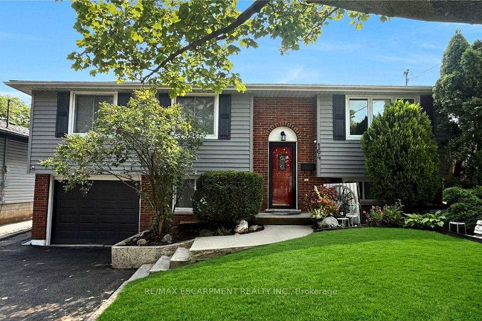Detached at 164 Hanover Place, Hamilton, ON L8K 5X6, Hamilton