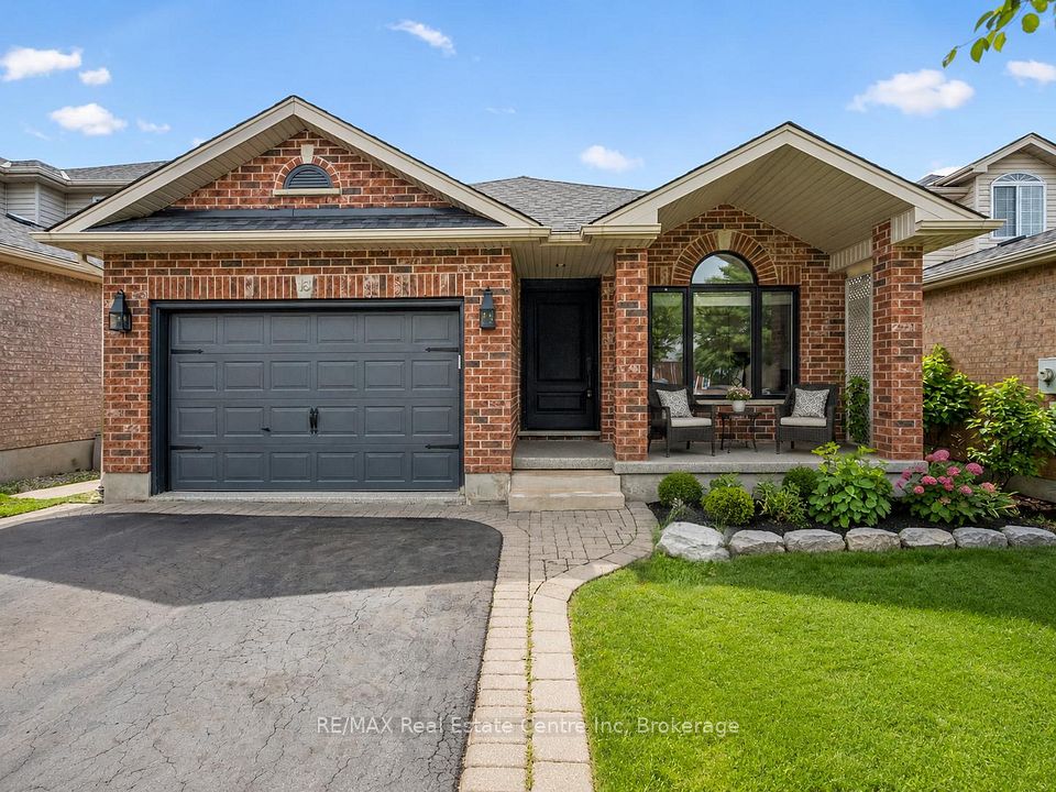 Detached at 18 KEYS Crescent, Guelph, ON N1G 5J7, Guelph