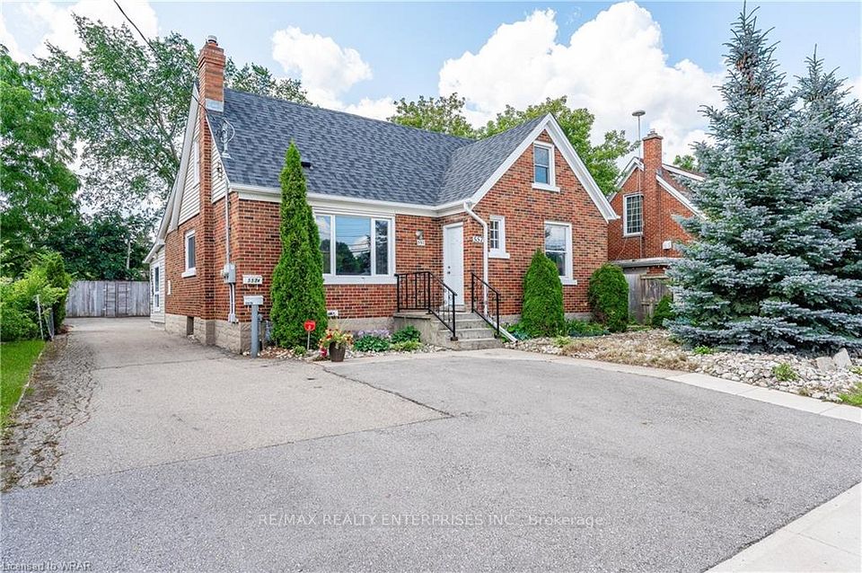 Detached at 557 Stirling Avenue S Main, Kitchener, ON N2M 3J5, Kitchener