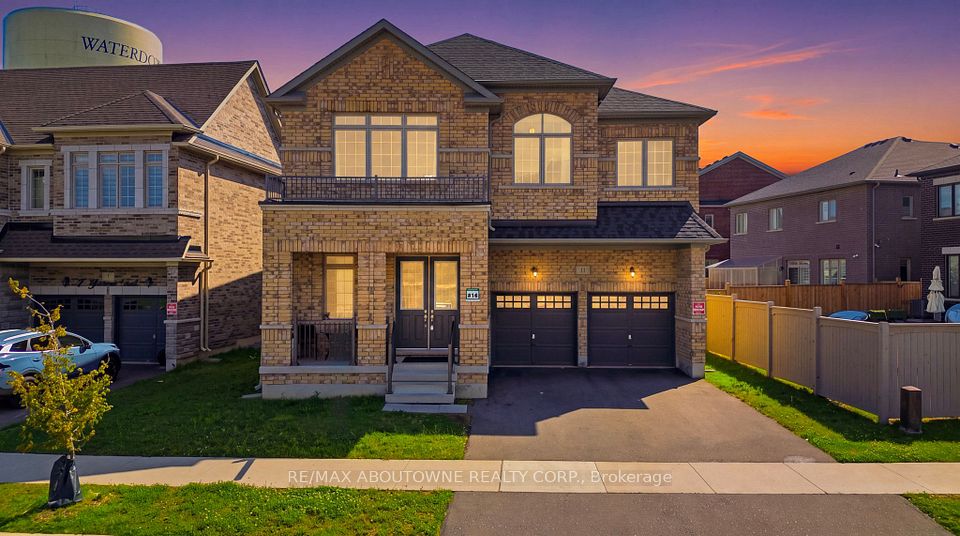 Detached at 11 Grierson Trail, Hamilton, ON L8B 1X5, Hamilton
