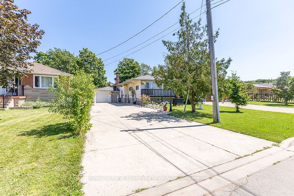 Detached at 134 Homeside Avenue, Hamilton, ON L8G 3H1, Hamilton