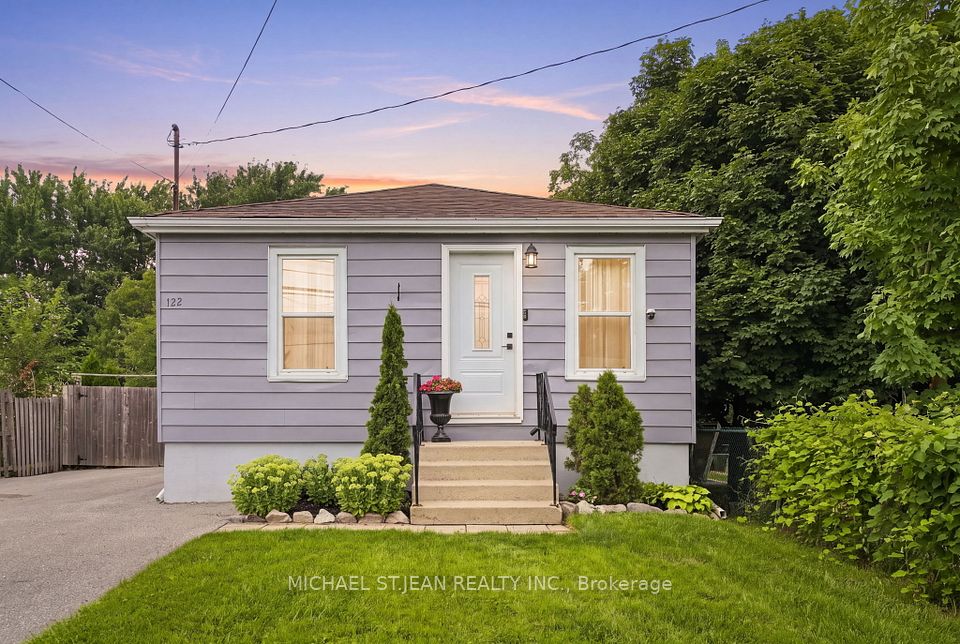 Detached at 122 Limeridge Road W, Hamilton, ON L9C 2V2, Hamilton
