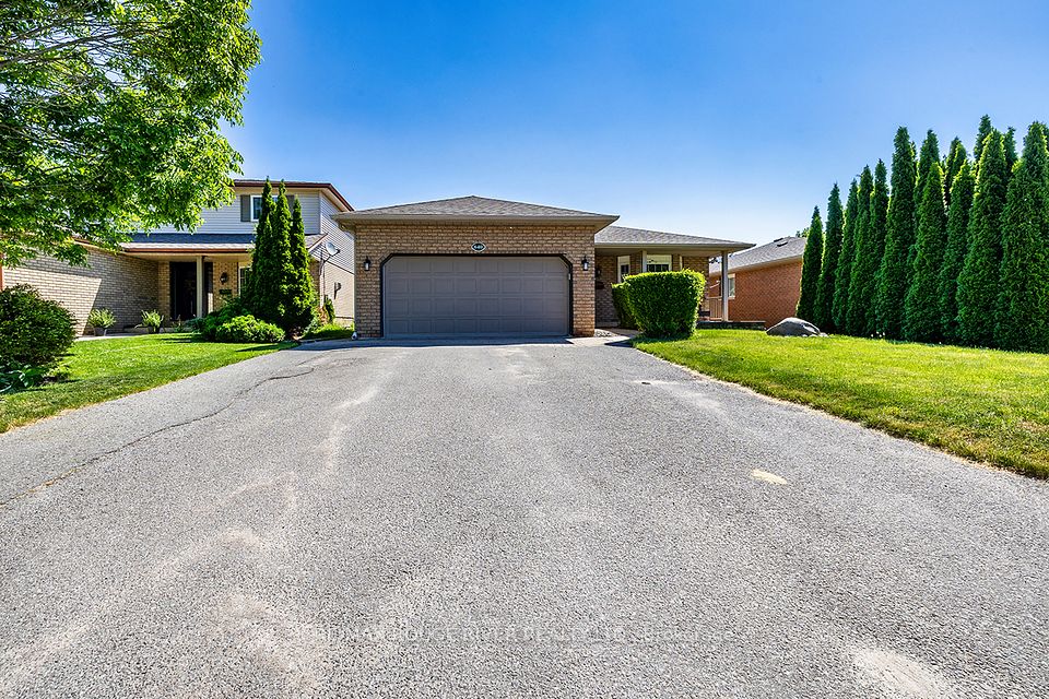 640 Pinewood Drive, Peterborough, ON K9K 1L2 at 640 Pinewood Drive, Peterborough, ON K9K 1L2, Peterborough, ON, K9K 1L2