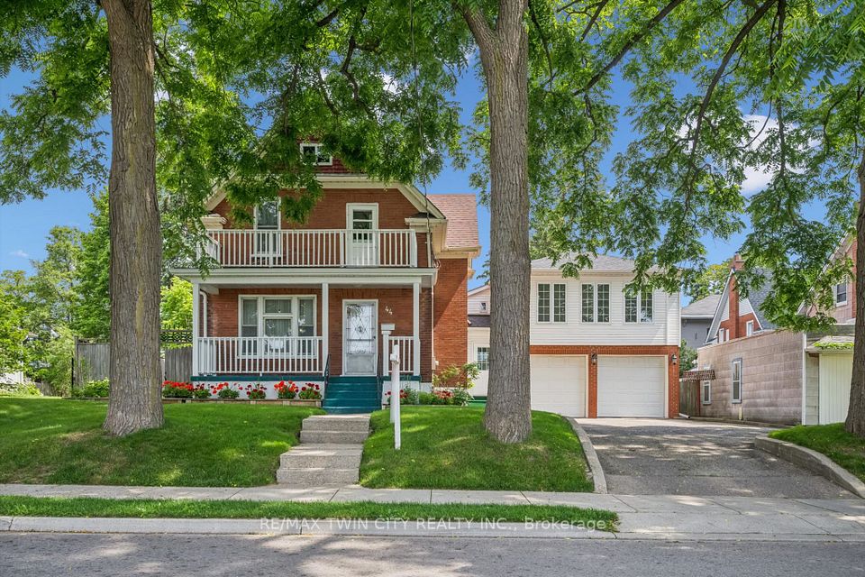 Detached at 44 Walter Street, Kitchener, ON N2G 1S1, Kitchener