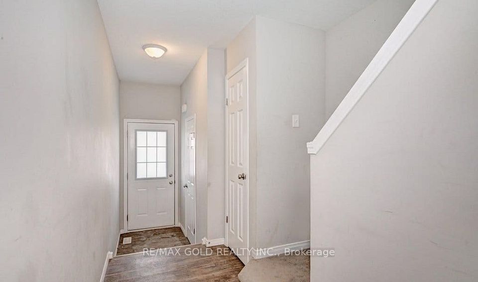 Att/Row/Townhouse at 50 Pinnacle Drive 35, Kitchener, ON N2P 0H8, Kitchener