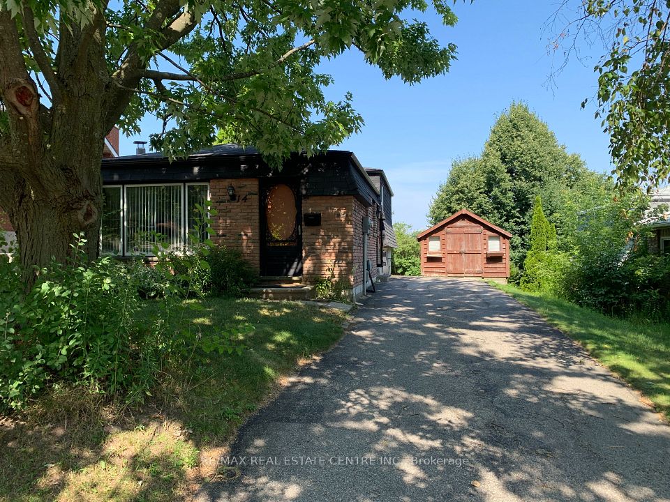 Detached at 14 SANDSPRINGS Crescent, Kitchener, ON N2E 2C7, Kitchener