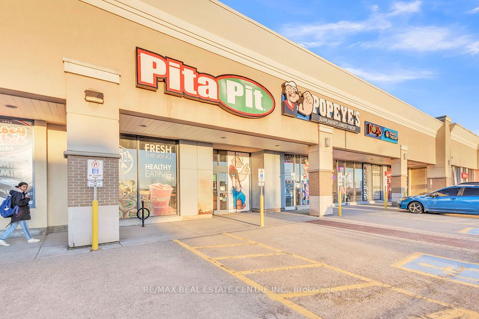 589 Fairway Road S, Kitchener, ON N2C 1X4
