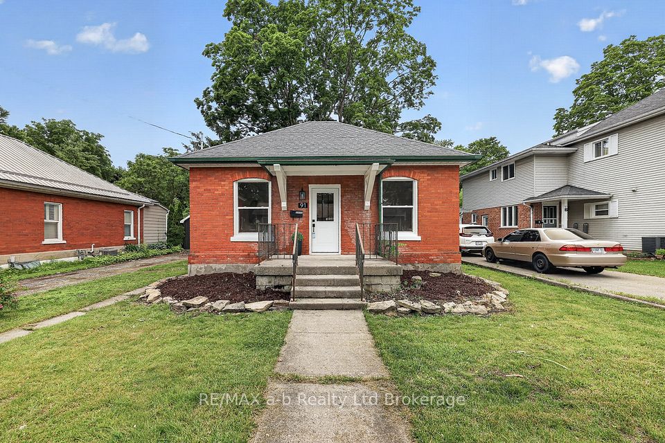 91 Winniett Street, Woodstock, ON N4S 5Z6 at 91 Winniett Street, Woodstock, ON N4S 5Z6, Woodstock, ON, N4S 5Z6