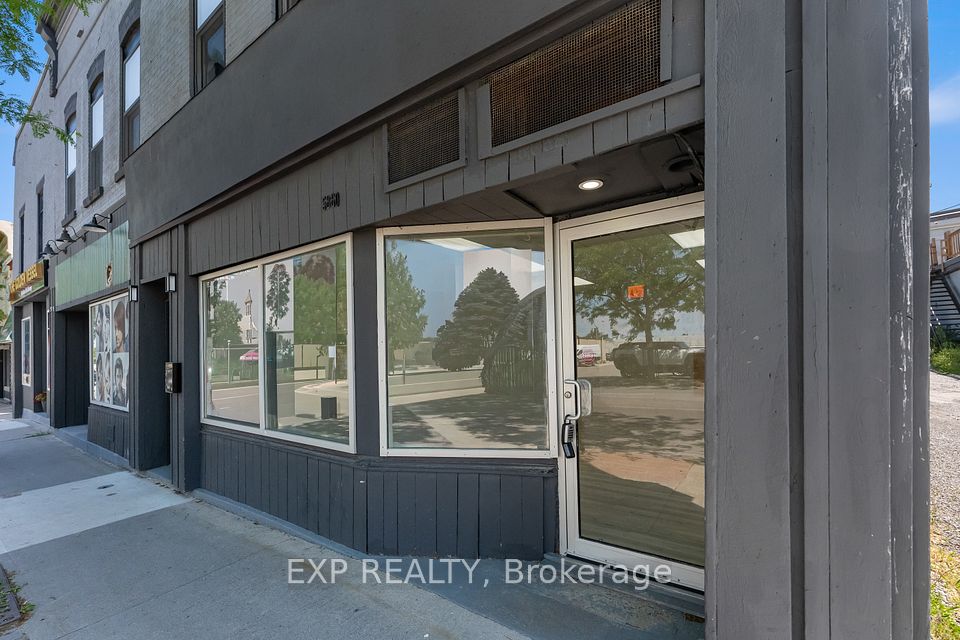 5860 Ferry Street, Niagara Falls, ON L2G 1S9