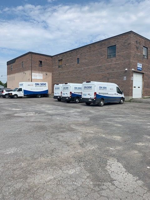 666 The Parkway, Peterborough, ON K9J 6W3