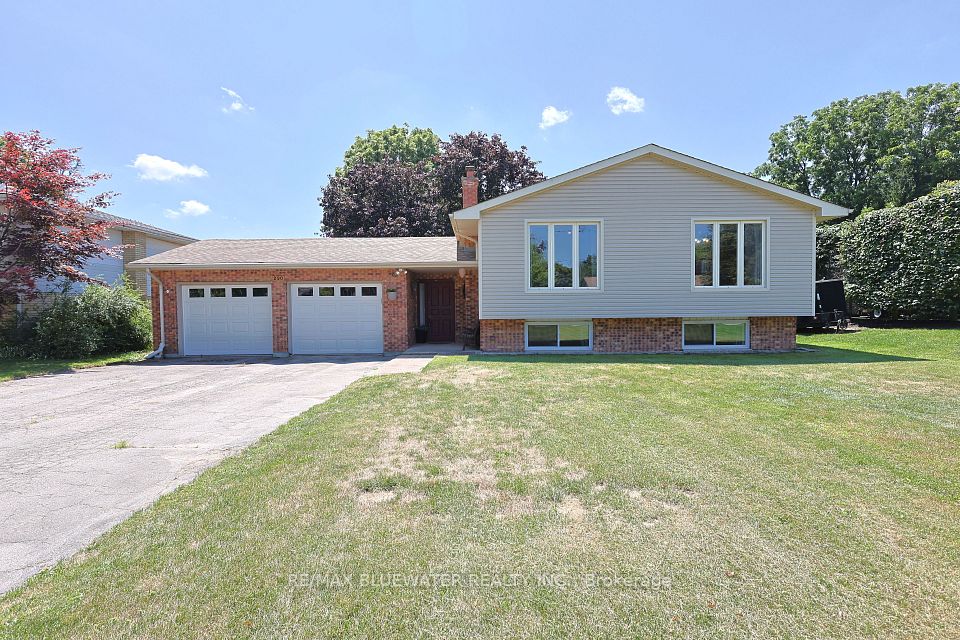 290 Anna Street, North Middlesex, ON N0M 2K0 at 290 Anna Street, North Middlesex, ON N0M 2K0, North Middlesex, ON, N0M 2K0