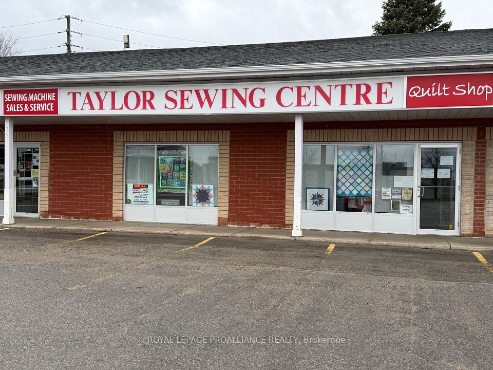 7712 KENT Boulevard 2, Brockville, ON K6V 7H6