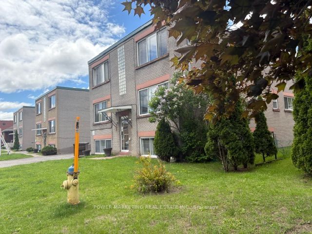 644-656 DE L'EGLISE Street, Vanier and Kingsview Park, ON K1K 3K2