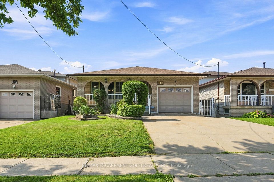 Detached at 948 Stone Church Road E, Hamilton, ON L8W 1B1, Hamilton