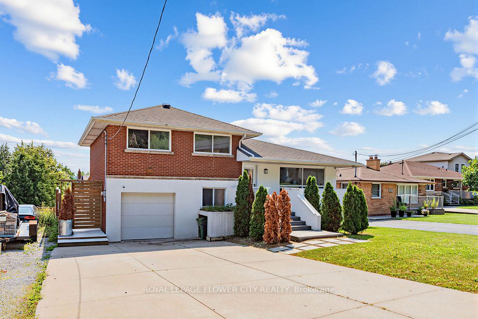 Detached at 79 Kimberly Drive, Hamilton, ON L8K 4K7, Hamilton